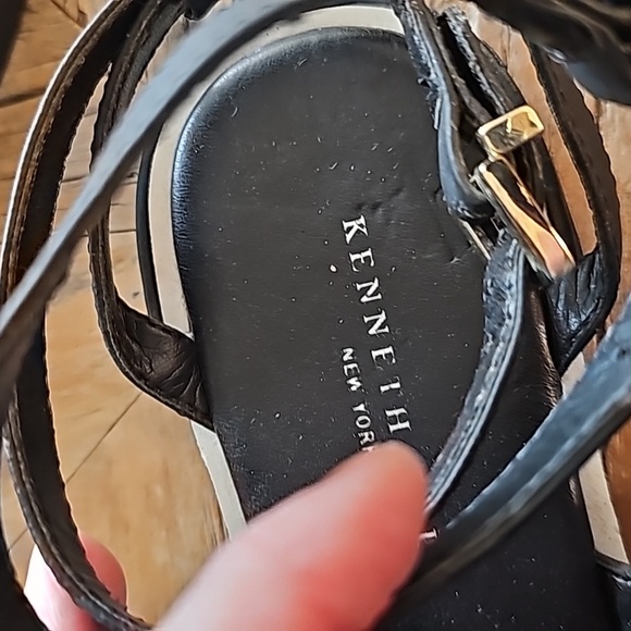 Kenneth Cole Neve studded gladiator sandals 6 - Picture 4 of 6